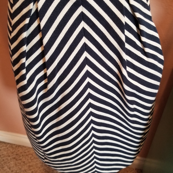 Navy and White Striped Sleeveless Dress - Picture 5 of 11